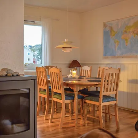 3 Bedroom In Holiday home Straumsjoen