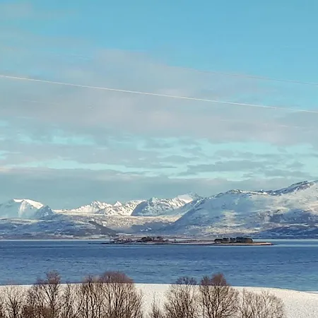 3 Bedroom In Holiday home *